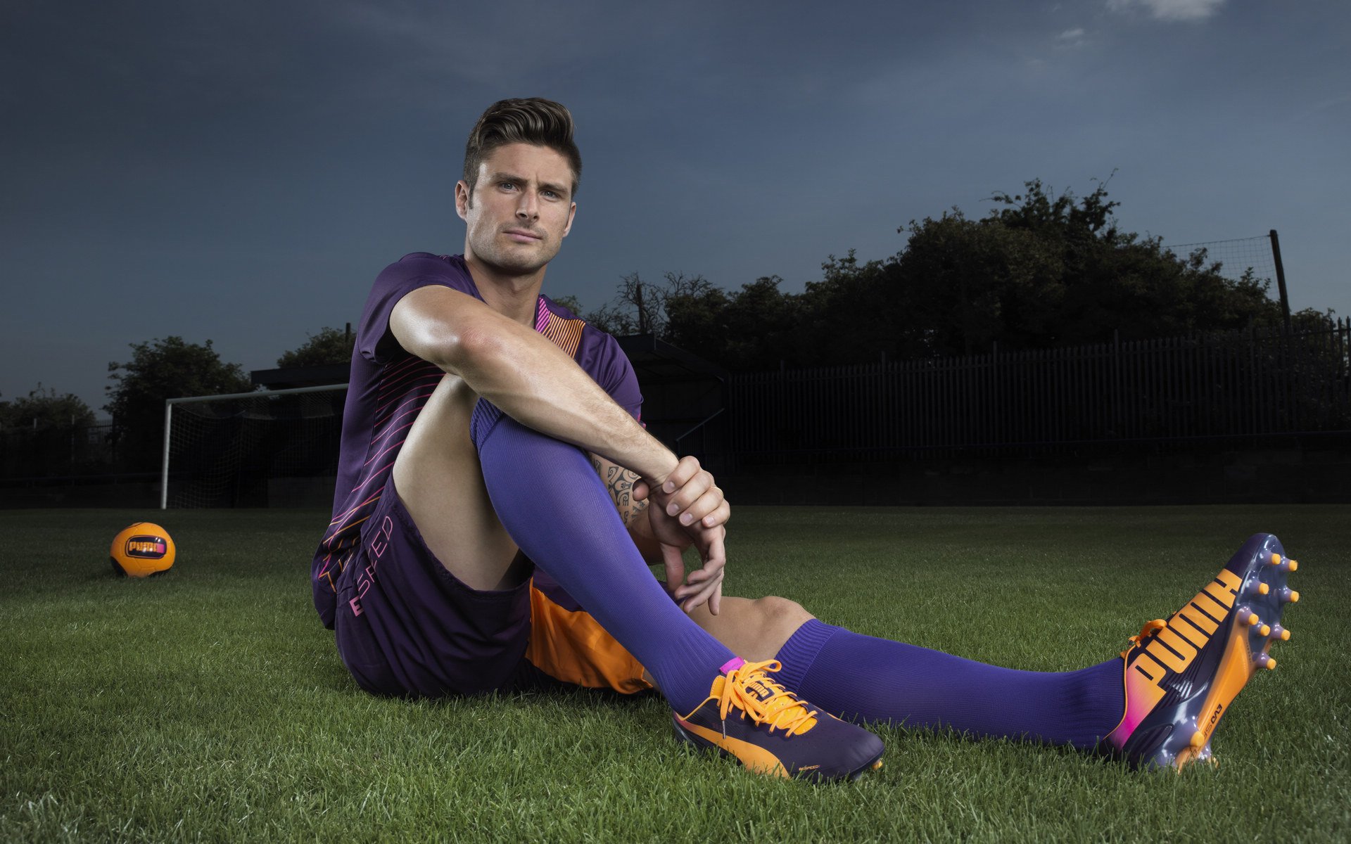 6连胜势不可挡!孔帕尼击败世俱杯冠军,神锋32岁梅开二度,孔帕尼绝杀